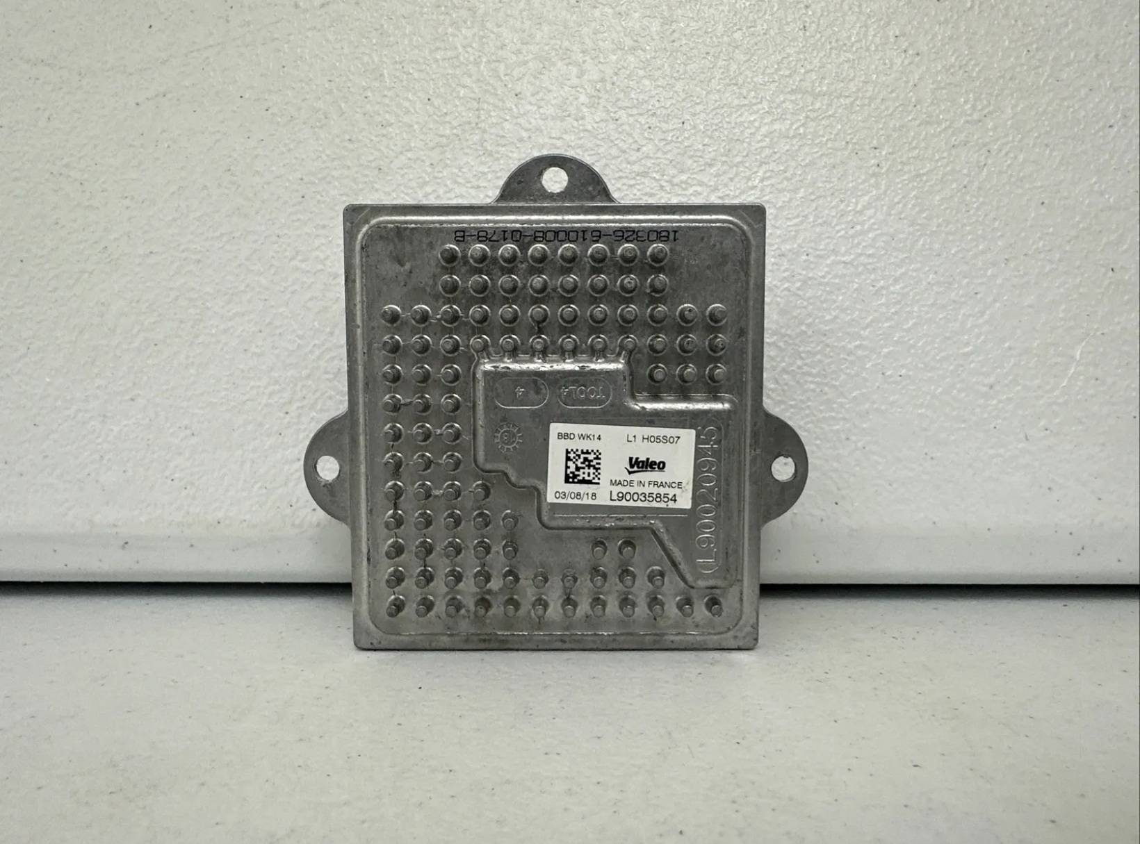 Jeep Grand Cherokee 14-20 Headlight Control Module OEM L90035854